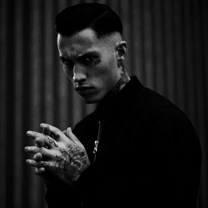 Draven, The Fallen Angel

Lusts toy, Rosalyn Asmodeus Bound. A crack of lightning. A warning. Coming of Draven. The Fallen for Lust.

| Sexual content | Lust knows no sexuality only wants all |

— DecayedMoose and Darker collaboration