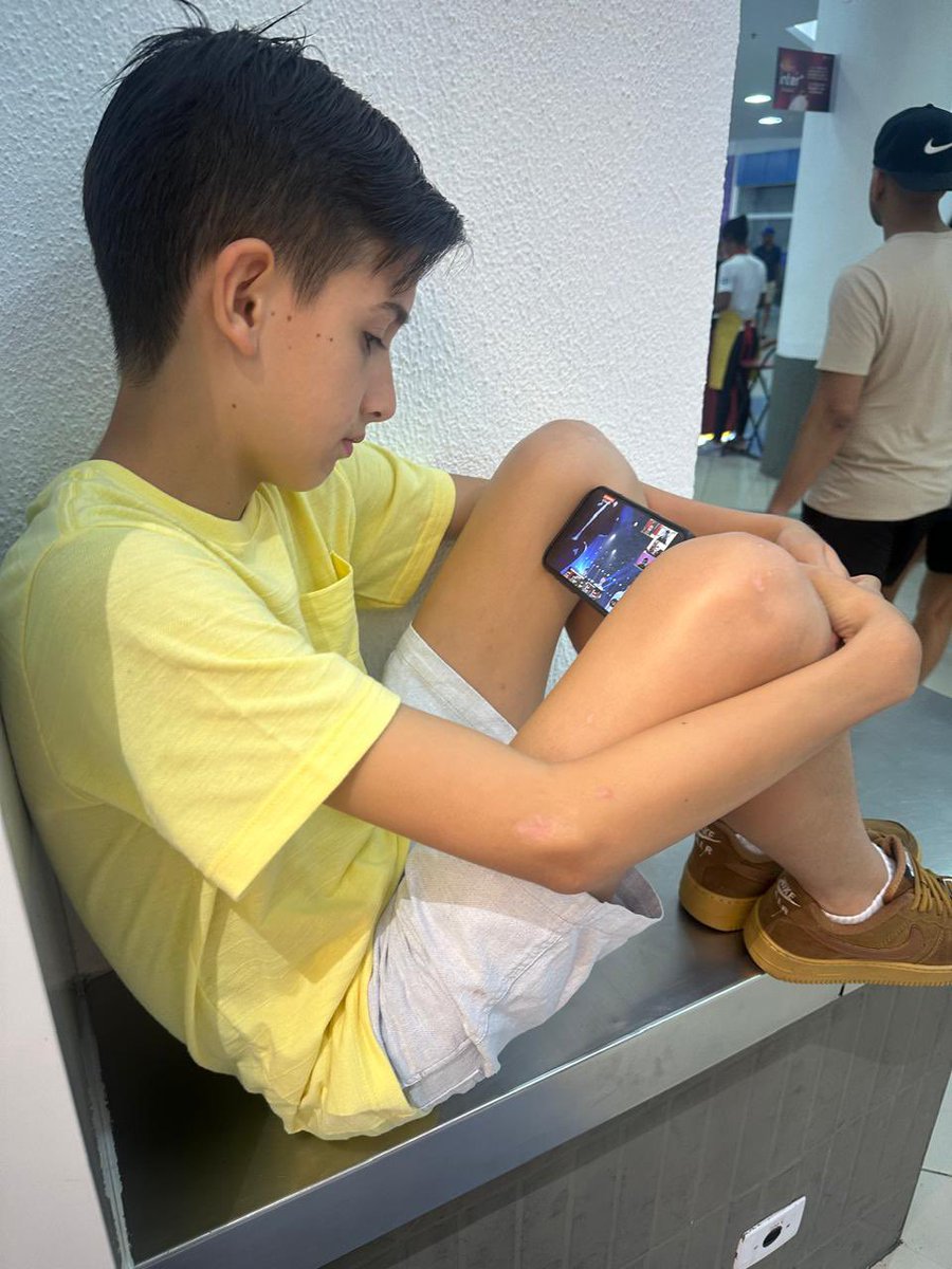 ArthurMedinalol's tweet photo. Na vez do meu pai ele assistiu Romário e Ronaldo ser campeão mundial, Fallen ser campeão mundial no csgo e na minha vez é 7x1 e porrada no lolzinho.
A geração de Enzo sofre demais e o que restou é o brasileiro torcer pros manitos.
#goisurus #LTAnaILHA https://t.co/RbF7G0rzsn