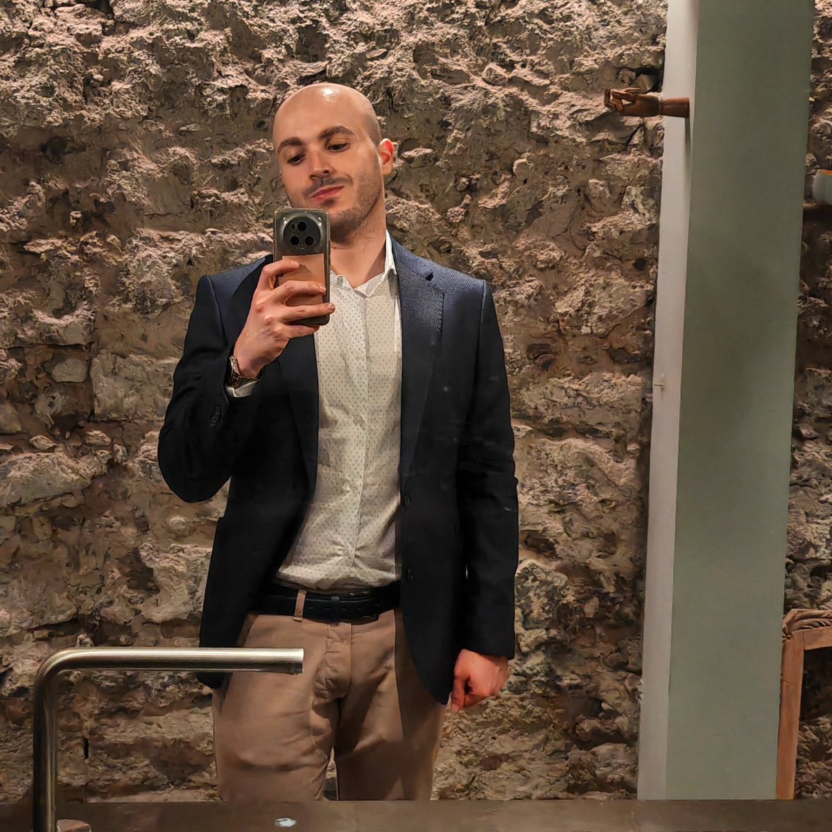 dany94ct's tweet photo. Ogni tanto elegantini https://t.co/t0neFL0djx