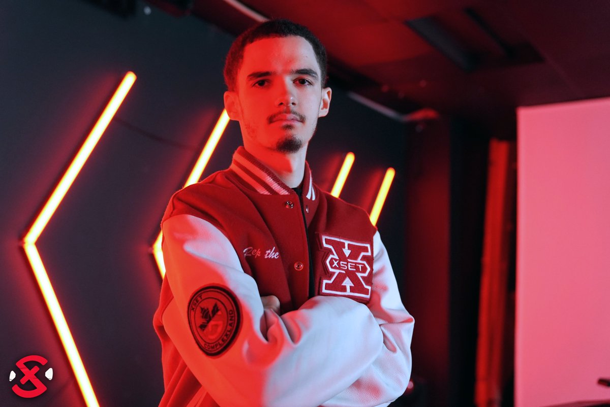 XSET's tweet image. We Couldn't be Prouder ❌

Our very own takes the crown 👑

3X FNCS Champion @venofn 

Onto Globals 🇫🇷