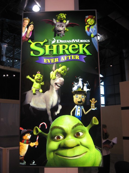 ElioFanboy's tweet photo. Wait? We're getting ANOTHER Shrek movie and another POTC movie???? https://t.co/uXSDXKblWo