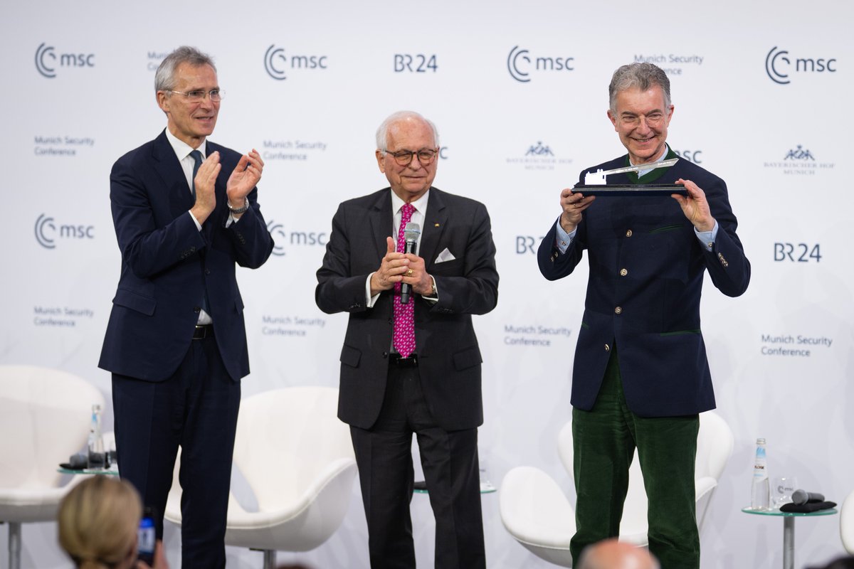 Munich Security Conference (@munsecconf) on Twitter photo Ambassador Christoph Heusgen has always seen the silver linings, even in turbulent times. After his three year tenure, <a href="/ischinger/">Wolfgang Ischinger</a> and our new Chair <a href="/jensstoltenberg/">Jens Stoltenberg</a> presented him with a literal silver lining.
On behalf of our entire team: Thank you, Christoph Heusgen! Ambassador Christoph Heusgen has always seen the silver linings, even in turbulent times. After his three year tenure, <a href="/ischinger/">Wolfgang Ischinger</a> and our new Chair <a href="/jensstoltenberg/">Jens Stoltenberg</a> presented him with a literal silver lining.
On behalf of our entire team: Thank you, Christoph Heusgen!