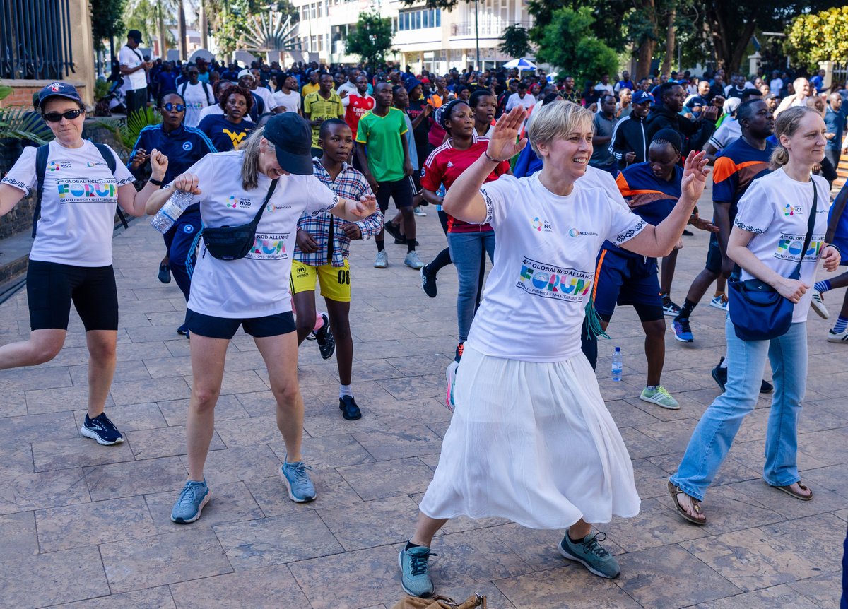 RwandaNCDA's tweet image. 💪The fight against #NCDs doesn’t stop in forum halls! 

Today, #NCDAF2025 participants joined Kigali residents for the renowned Kigali #CarFreeDay, a mass sports activity that promotes physical activity and healthier lifestyles.

Let’s keep #ActOnNCDs