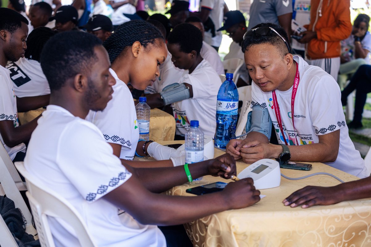 RwandaNCDA's tweet image. 💪The fight against #NCDs doesn’t stop in forum halls! 

Today, #NCDAF2025 participants joined Kigali residents for the renowned Kigali #CarFreeDay, a mass sports activity that promotes physical activity and healthier lifestyles.

Let’s keep #ActOnNCDs
