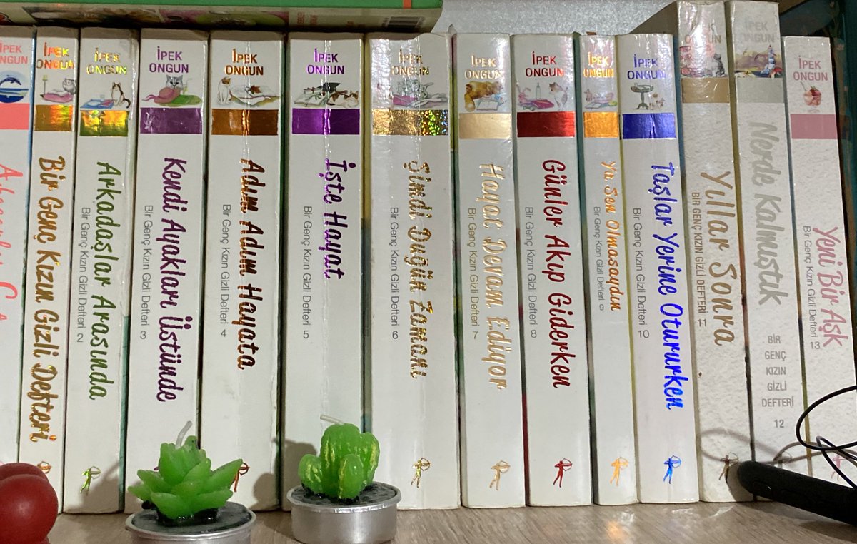 Kizlar😭😭😭😭😭😭 onlari okuyan var mi