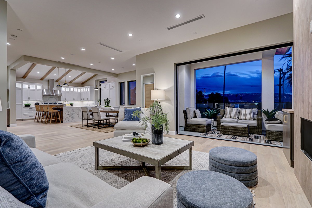 MiaEllison's tweet photo. 🏡 One More Opportunity!
Today’s the day to tour this South Redondo Beach masterpiece during our premier open house.
📅 Feb. 16 | 12-4 PM
 📍 Minutes from the ocean
🏡 641 S. Gertruda Ave., Redondo Beach
🔑 $4,775,000
Luxury coastal living is waiting for you! 🌅Don’t miss out. https://t.co/uUEXReBWKd