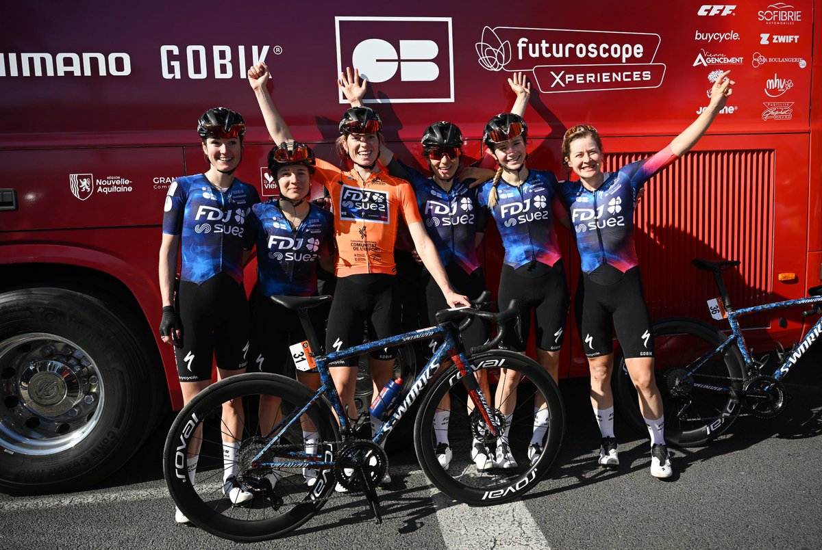 LeSecteurPave_'s tweet image. Volta de la Comunitat Valenciana 

Clap fin en Espagne où Demi #Vollering a parfaitement géré ses débuts sous les couleurs de la #FDJSuez. 

La néerlandaise a creusé l&apos;écart lors de la première étape avant de gérer les jours suivants. 

▪️+2V en carrière pour DV.

📷 @FDJ_SUEZ