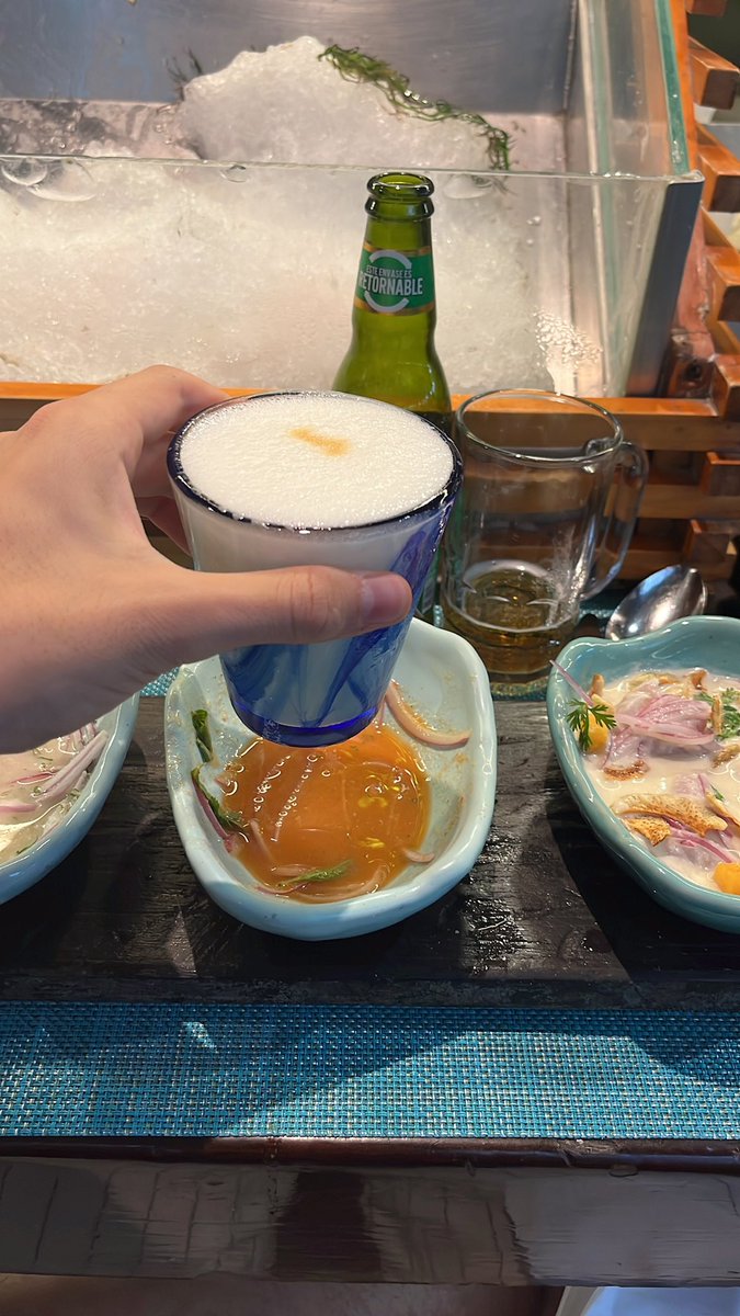 parrukisan's tweet photo. Gracias domingo mora por siempre recomendarme los chupes mas putos deplorables, la edición de hoy: pizco sour; sabor 3/10 putrefacto con toque de limon https://t.co/Z4PiKmgc0U