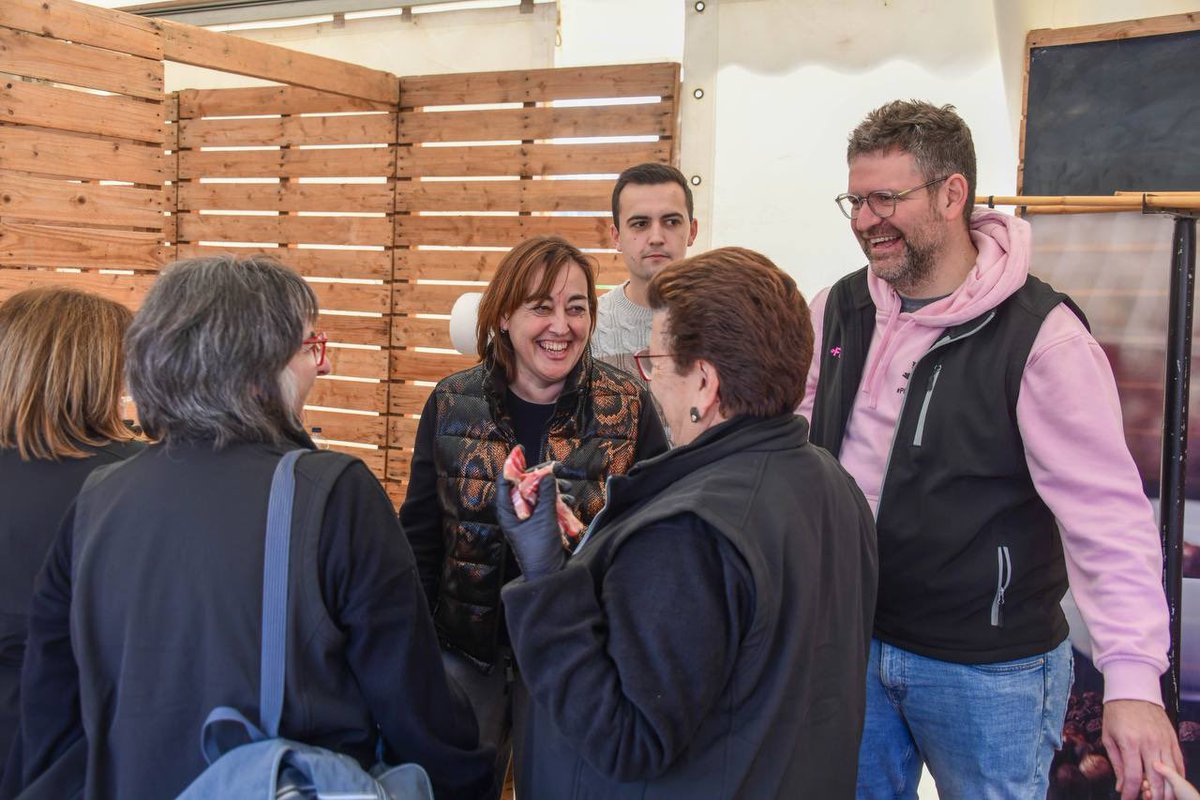 SilviaPaneque's tweet photo. Economia, tradició i cultura gironina prenen forma en iniciatives com @Fiporc , una fira que posa en valor el sector porcí i el seu paper clau al territori. https://t.co/NjsbNbIODP