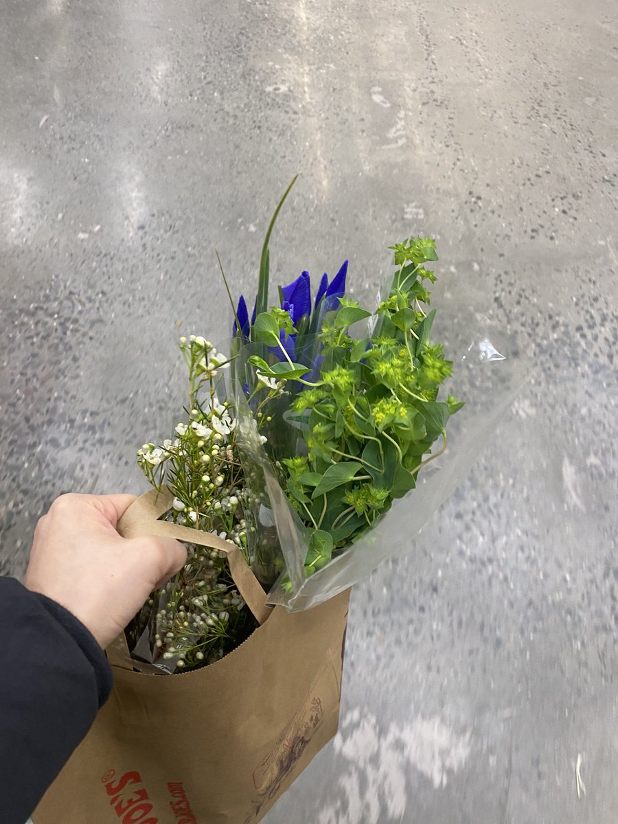 yulesbead's tweet photo. 나홀로 발렌타인 💌💐 https://t.co/JTHXLuREF5