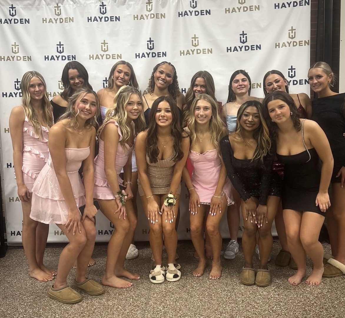 🤩 💃🏻 Winter Sports Dance for our Queens of the Court!! 🏀 👑 It warms our hearts to see these ladies enjoying activities together outside of sports! Beautiful Ballers ~This is #US! 💖
