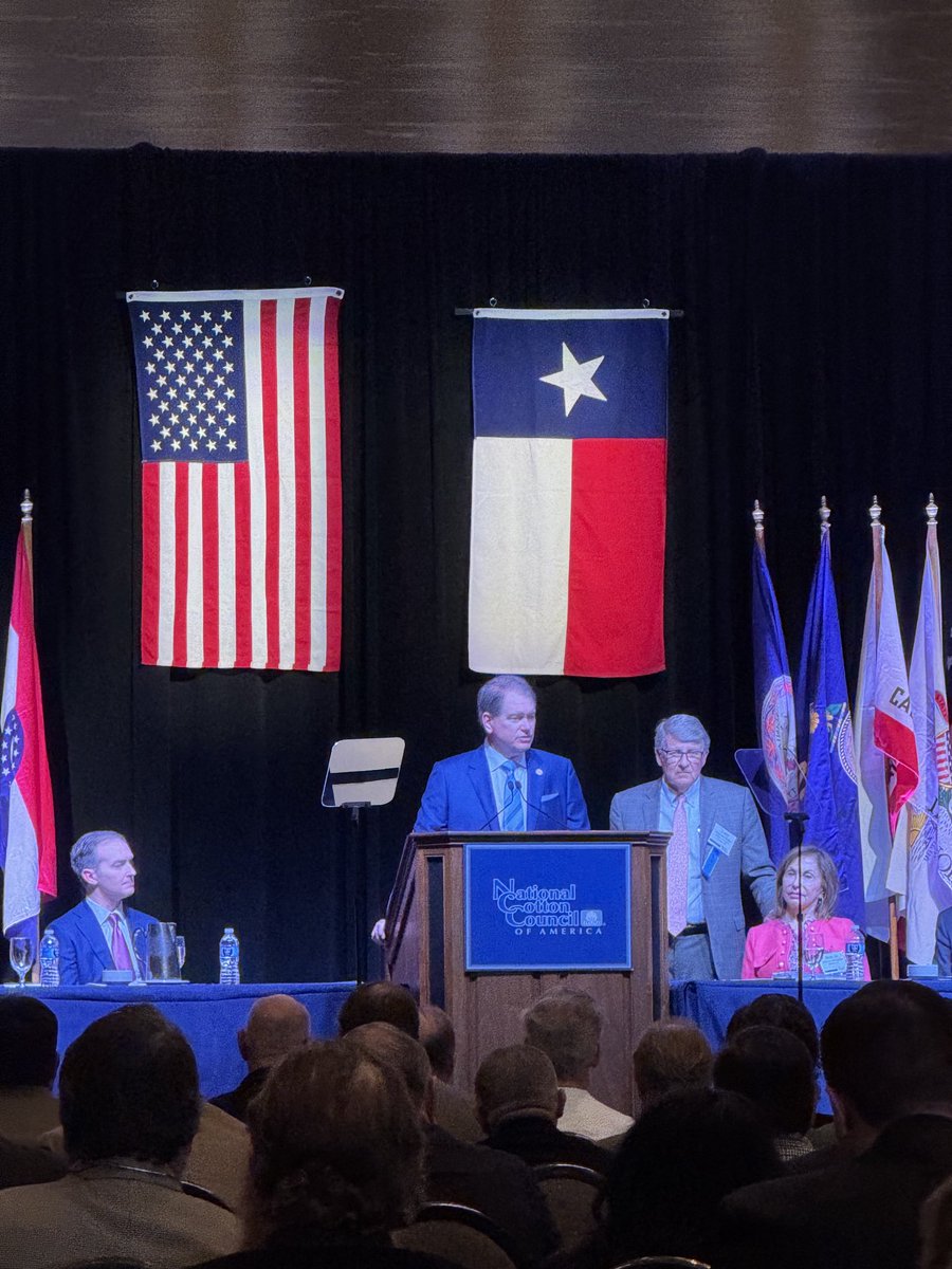 AgCouncilofAr's tweet image. Congratulations to Ag Council past-President &amp;amp; Fmr Council Chairman Larry McClendon of Marianna who was recognized by the ⁦@NCottonCouncil⁩ with the Harry S. Baker award for his extraordinary service, leadership and dedication to the U.S. cotton industry 🇺🇸