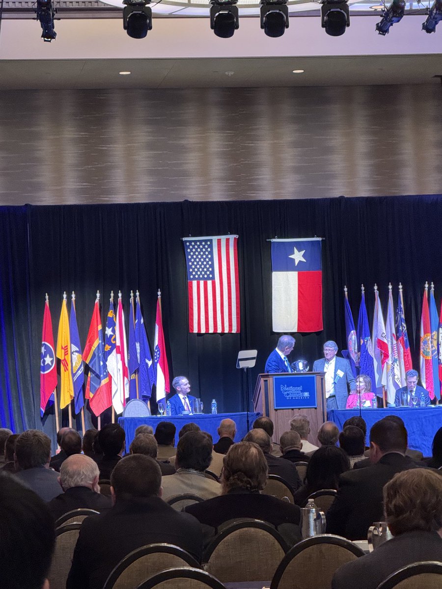 AgCouncilofAr's tweet image. Congratulations to Ag Council past-President &amp;amp; Fmr Council Chairman Larry McClendon of Marianna who was recognized by the ⁦@NCottonCouncil⁩ with the Harry S. Baker award for his extraordinary service, leadership and dedication to the U.S. cotton industry 🇺🇸