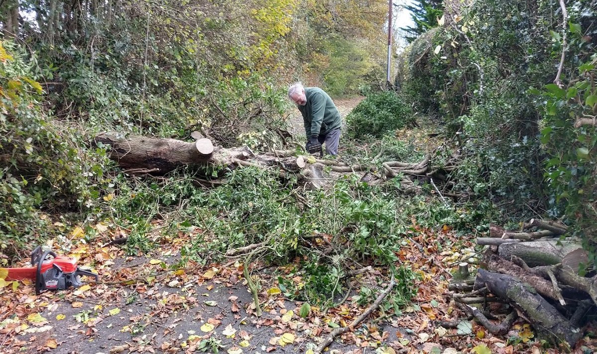 The village has a team of volunteers who are ready to assist in case of emergency. Check out the website for more details. uptonbishop.gov.uk/parish-emergen…
