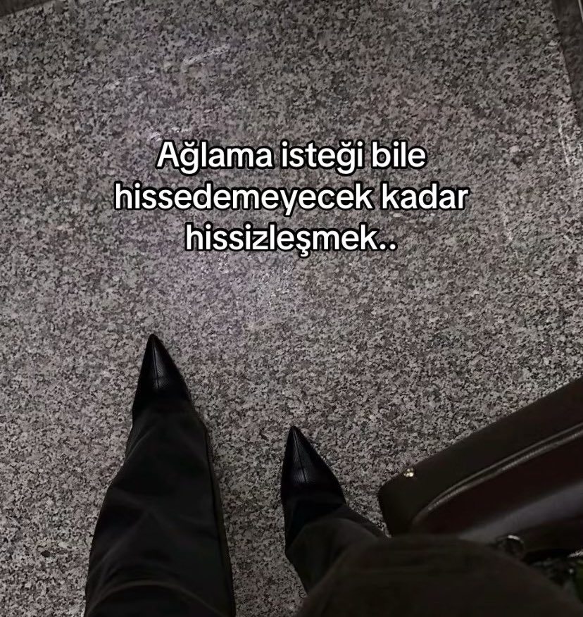 Alya (@alyareckles) on Twitter photo 