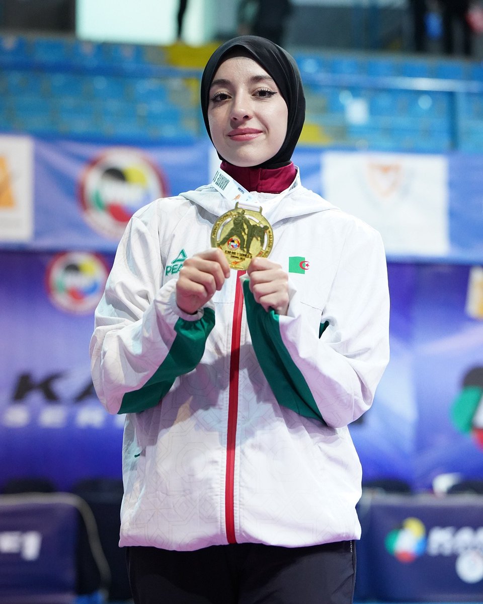 𝐂𝐇𝐀𝐎𝐔𝐈𝐀 𝐀𝐔𝐑𝐄𝐒 𝐌𝐄𝐃𝐈𝐀 tweet media