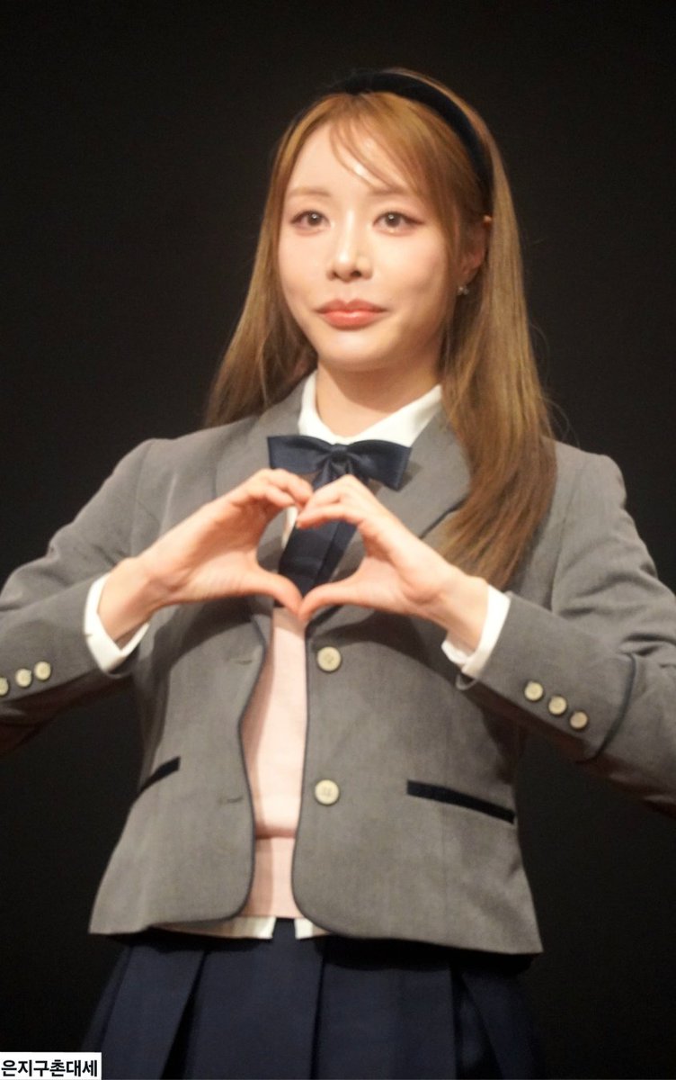 BBGIRLSV2's tweet photo. #브브걸 #BBGIRLS 
#홍은지 #은지
25.02.16 일 
브브걸 팬싸인회 은지누나 https://t.co/c7Se4gD62n