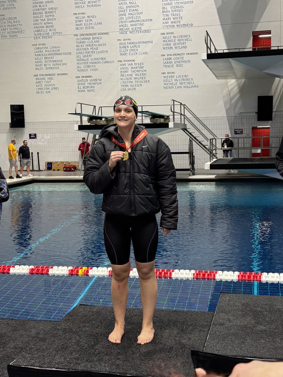 AngolaSwimming's tweet image. 2025 Indiana Girls State Finals

Ella Sears placed 6th in the 50 Freestyle with a time of 23.69!

Way to go Ella!

#APride @IHSAA1 @SteveLantz1