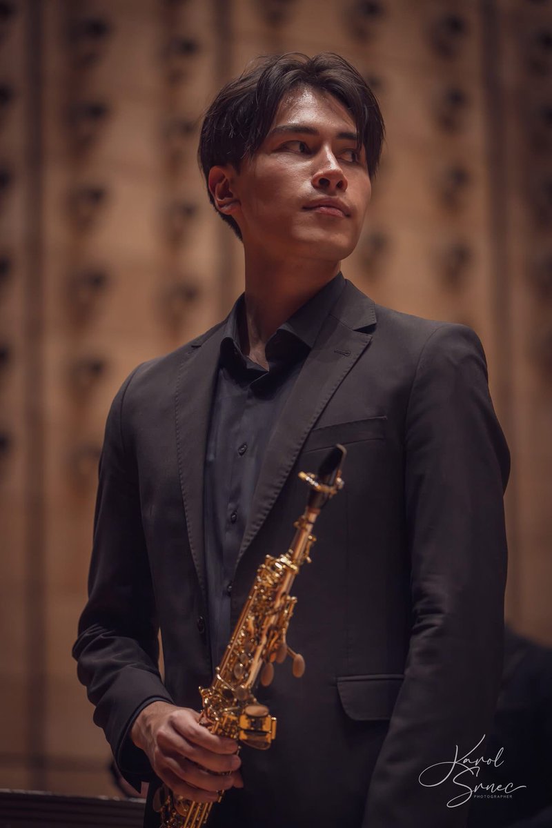 baranjoeee's tweet photo. 1月末にスロバキア・ブラチスラバで開催されたSaxophobiaにてカルテットで演奏した際に素敵な写真を撮って頂いたのですが、まだインスタにしか投稿していなかったので今更ながらツイッターの方にも、！ https://t.co/o36ny5nFx7