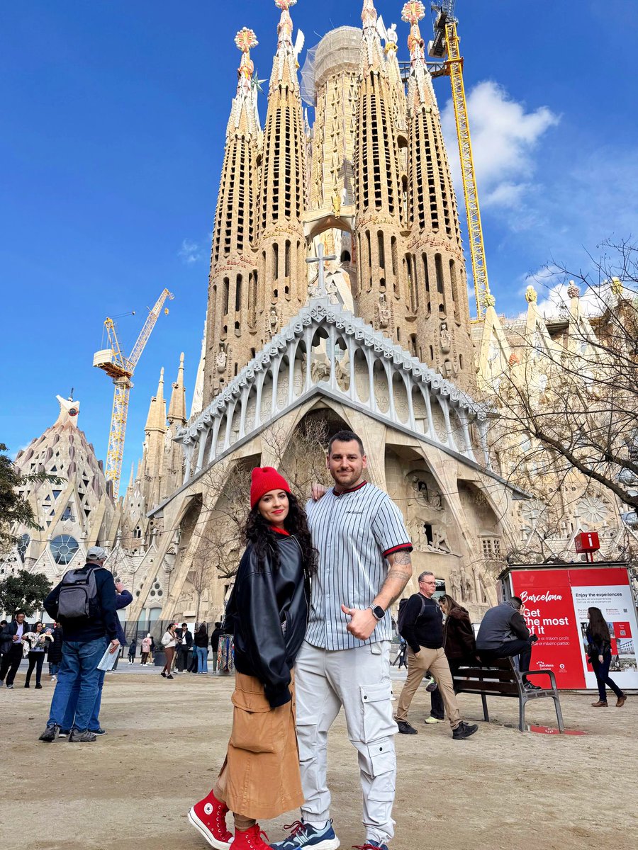 vazkez_javi's tweet photo. Y un par de días en Barcelona de regalo previo a la #Deviriada para hacer junto a mi @unapartida1 una ruta de los mejores Scape Room. Que nivelazo hay aquí! Pero que buenos somos! https://t.co/dxarZM2CnC