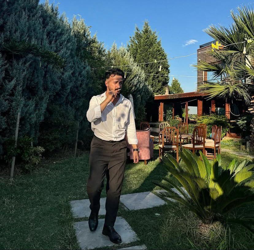 sinanbiilgiin's tweet photo. En son ne zaman böyle özgüvenle yürüdünüz? https://t.co/koArybTXhv