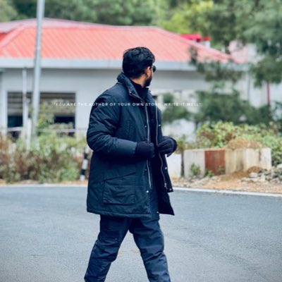 King_maker_02's tweet photo. #NewProfilePic https://t.co/m48TPK2j6d