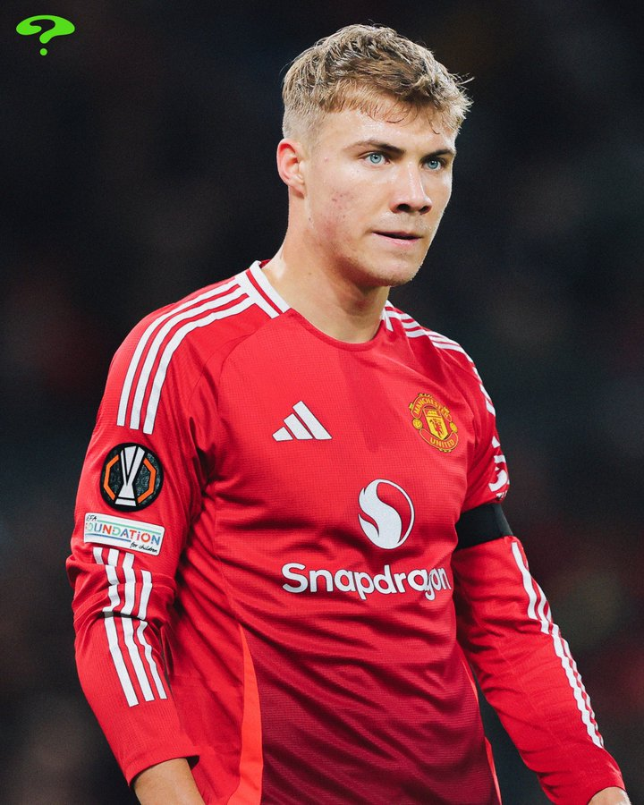 WhoScored's tweet photo. Rasmus Hojlund only had 1 touch between the 23rd minute and half time. 😳

#TOTMUN https://t.co/DfojzcM0fp