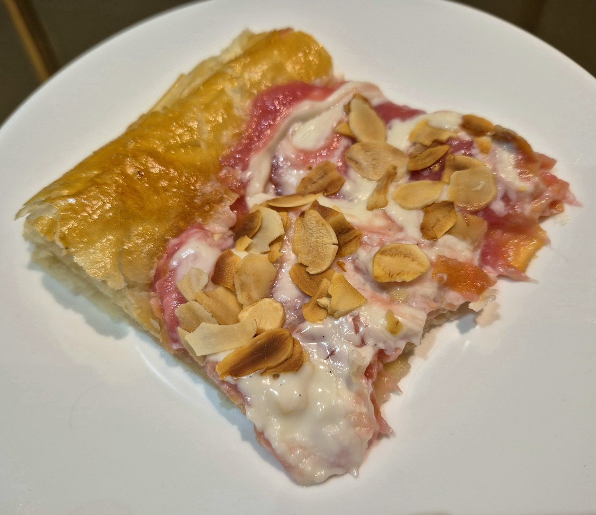 professor_dave's tweet image. Rhubarb & Custard Tart
If you want the recipe, it's in my little taster eBook of sweet recipes, currently FREE on Amazon.
amazon.co.uk/dp/B094J9ZS8X
#FreeBook #FoodTwitter #Foodie #Puddings #HomeCooking #Rhubarb #BookGiveaway #KindleDeals #ChemistswhoCook