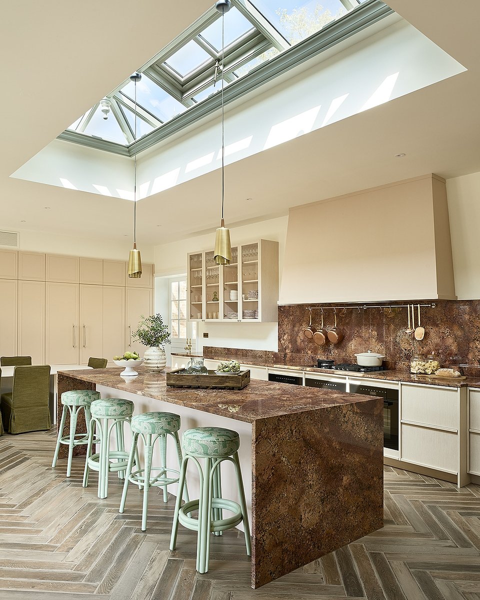 solakitchens's tweet photo. https://t.co/jnqu42lqW9
design et al: We’re excited to share that our Opulent Luxury project has been shortlisted for The International Design & Architecture Awards 2025 in the ‘Kitchen Over £150,000’ category!
📷@darrenchung74
#design #solakitchens #designetal #designawards https://t.co/weLPjNlvXN