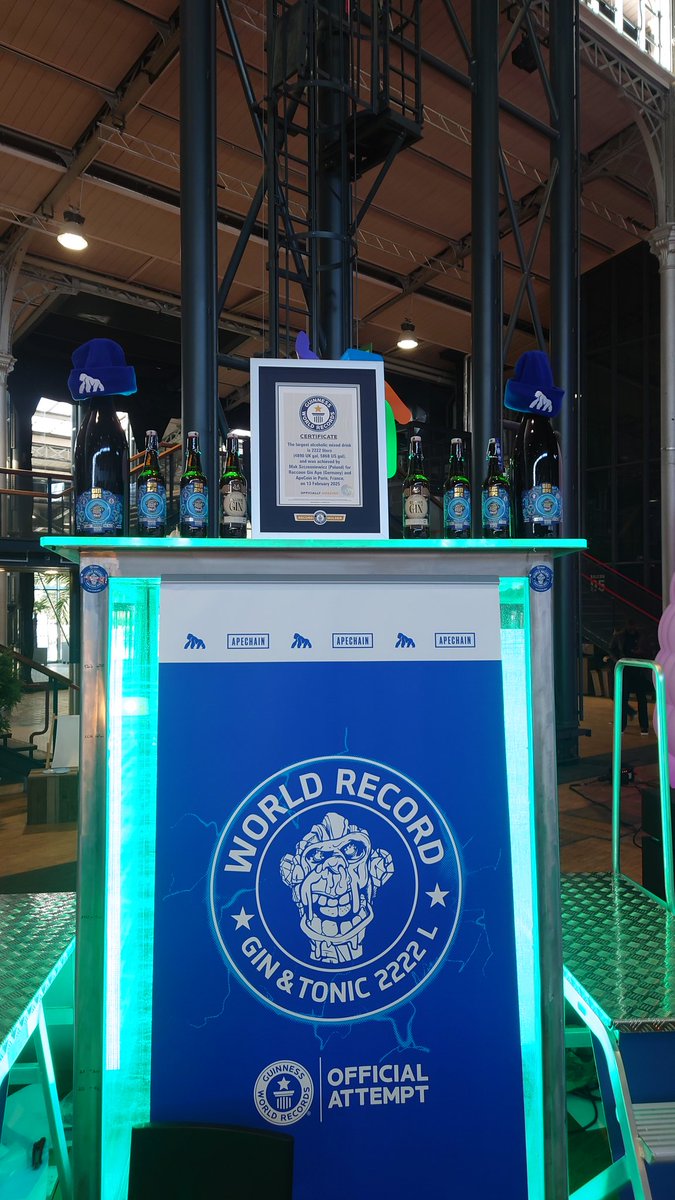 Grz3gorzS's tweet photo. @kairo2069 @nft_paris I like it a lot especially @RaccoonGin @makash_mak creating history by making new @GWR 🔥🚀🥂 https://t.co/KfR12plpoT