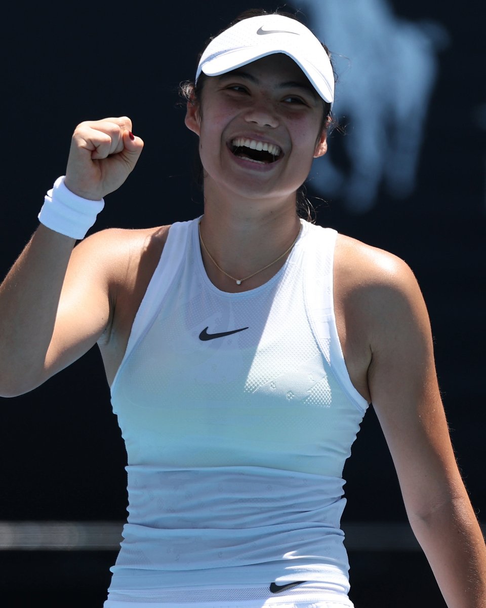 😍 <a href="/EmmaRaducanu/">Emma Raducanu</a> gets a big WIN in Dubai!

She beats Maria Sakkari 6-4, 6-2 to advance to round two

#BackTheBrits 🇬🇧