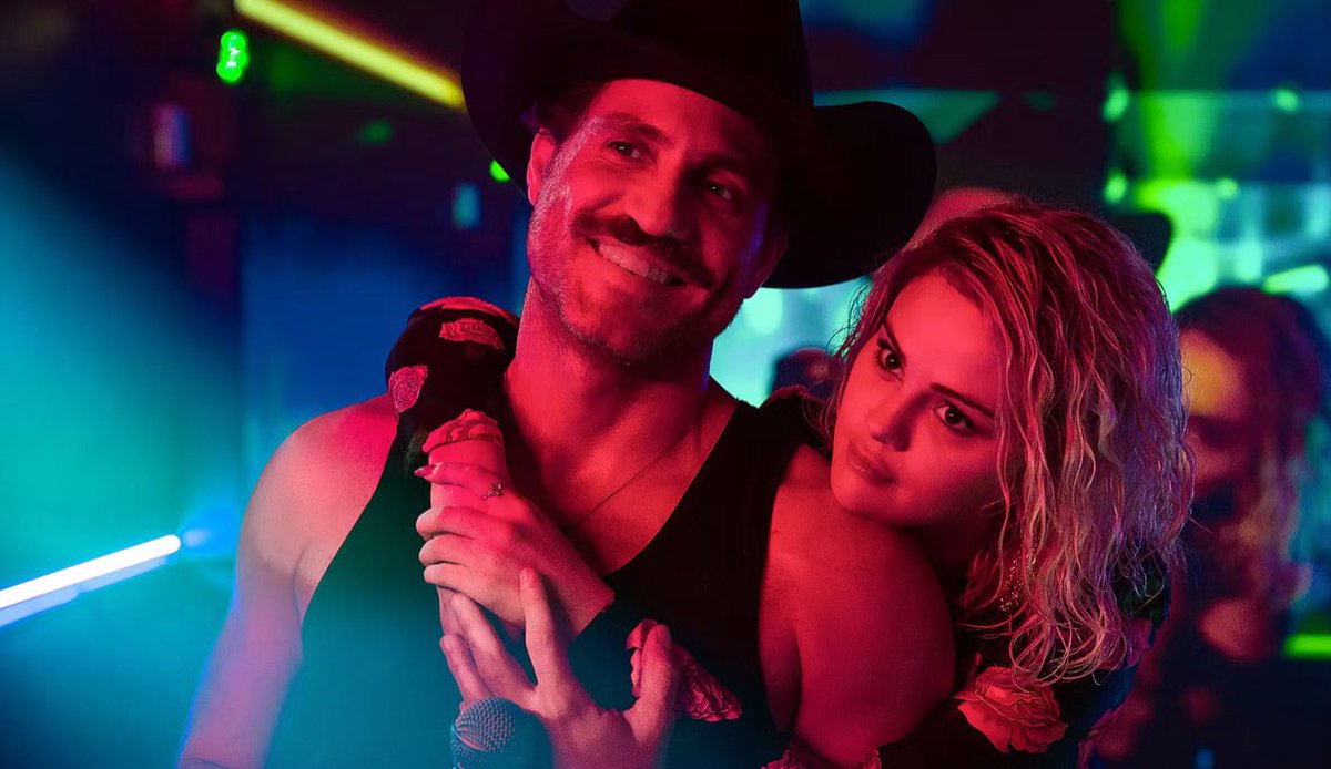 FilmUpdates's tweet image. ‘EMILIA PÉREZ’ wins Best Film Not in the English Language at the #EEBAFTAs