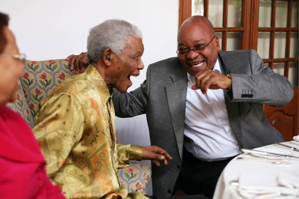 lunietoolz's tweet image. The undeniable reality is that among all the comrades who returned from exile, Jacob Zuma stands out as the only one who was not rewarded with shares in multi-million-rand companies, lucrative board positions, or directorships in prominent foundations. Unlike his fellow comrades,…