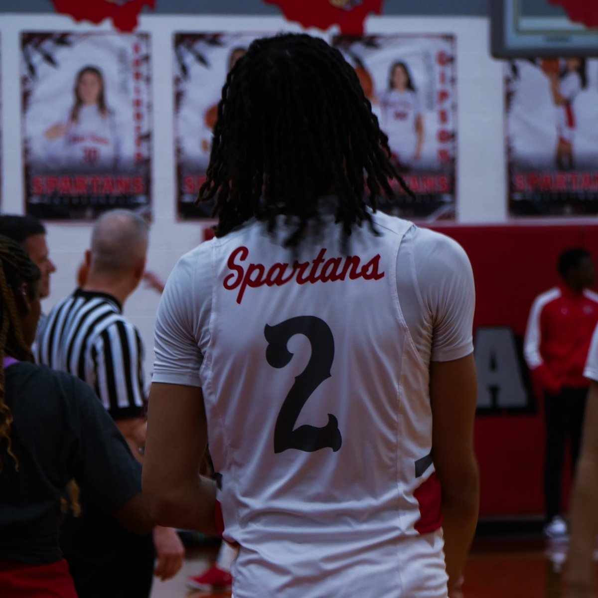 carson_flics's tweet image. Lima Senior takes the Cup Back after a 92-75 win over LCC.

#limacup #ohio #limaohio