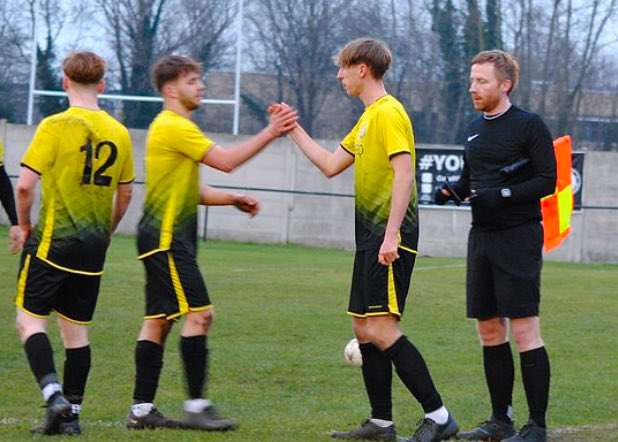3 graduates from the 18’s in action yesterday for the 1st team victory, Noah, Fin and Cam.
Fin and Cam are still part of the 18’s where as Noah is first team now due to his age (MOM by the way!!)
More to follow hopefully……🖤💛🖤💛🖤💛

<a href="/CoveFC_Official/">Cove Football Club</a>