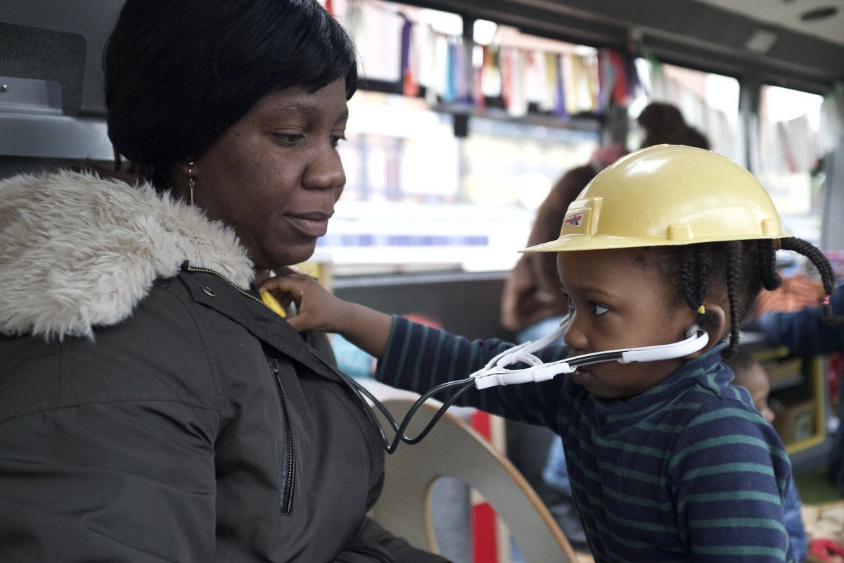 👐 We're about play and much more—Hackney Playbus works closely with other organisations and services to provide a holistic approach to family support, making sure families can access the right help at the right time, with the support of the community around them❤️