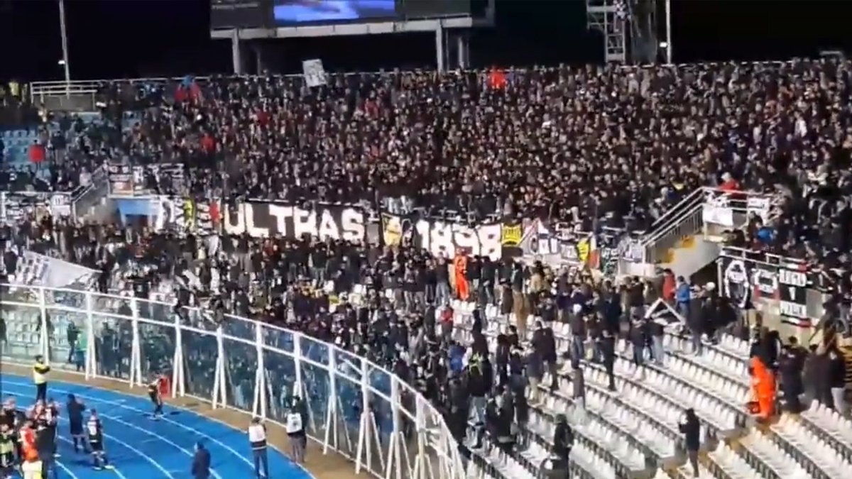 PicenoTime's tweet photo. Pescara-Ascoli, dato definitivo dei tifosi bianconeri nel Settore Ospiti dello stadio ''Adriatico-Cornacchia'' https://t.co/LAGjCchF6B #seriec #PESASC #PescaraAscoli https://t.co/kBtPVNDlmY