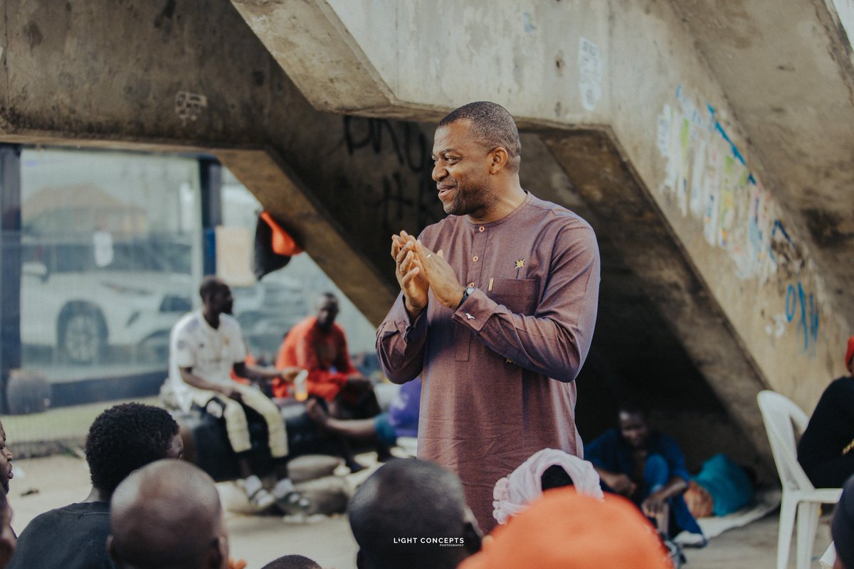 Oluwamayowa001's tweet photo. Today, I fellowshipped with my brother @Thatnsukkaboy_ at the Church Under the Bridge. Honestly, it was a great time in God's Presence. 

Having @gideonodoma join the service was awesome 👌God Bless You, Sir. 

Reaching out to the unchurched.
#Thekingdombusiness  
@SpiricocoNg https://t.co/VswE5JNL7R