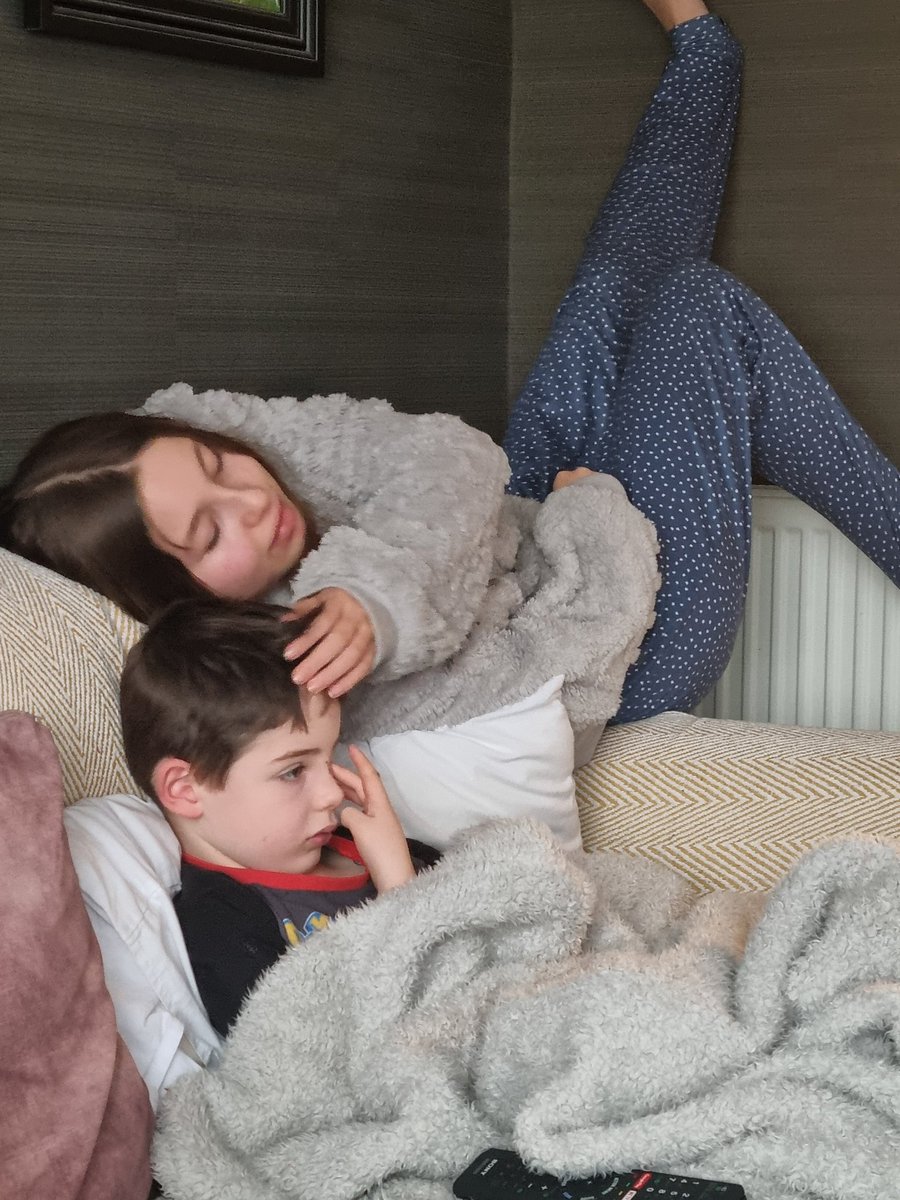 Helen Jane Wyatt tweet media