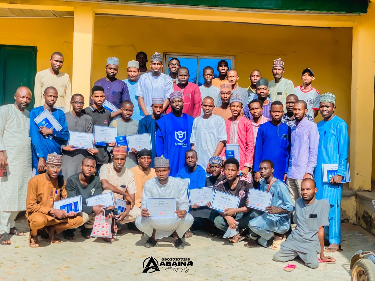 Msageer_'s tweet image. Huge congratulations to @BitkovaHub students 25A Jalingo branch on their graduation!

Honored to be the special guest, sharing insights on risk management &amp;amp; how to use indicators for A++ trade setups.

Wishing you all success in your trading journey!

#Layer0 #TON  #LayerZero