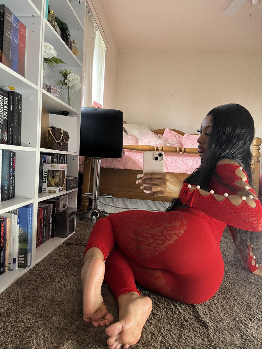ig: solequeenri👸🏽🦶🏼 tweet media