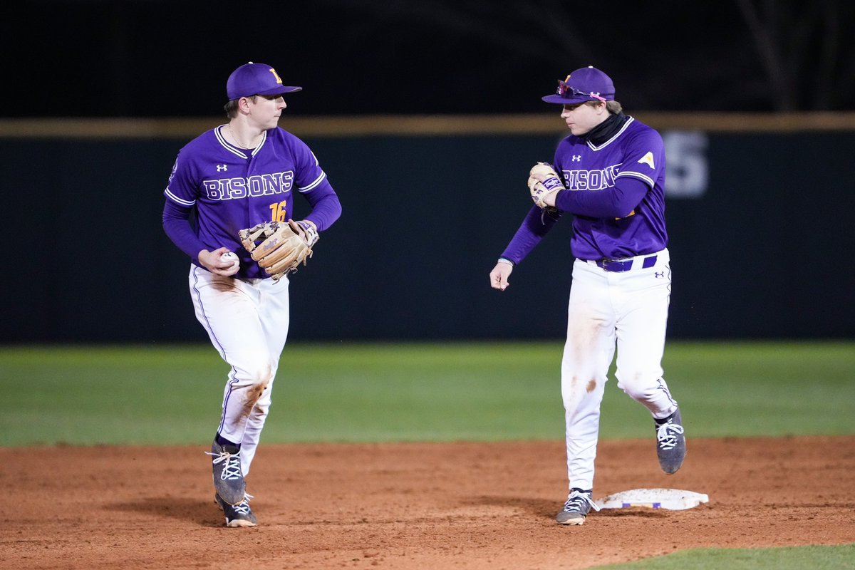 Opening Series Shots 📸

#IntoTheStorm ⛈️ | #HornsUp 🤘