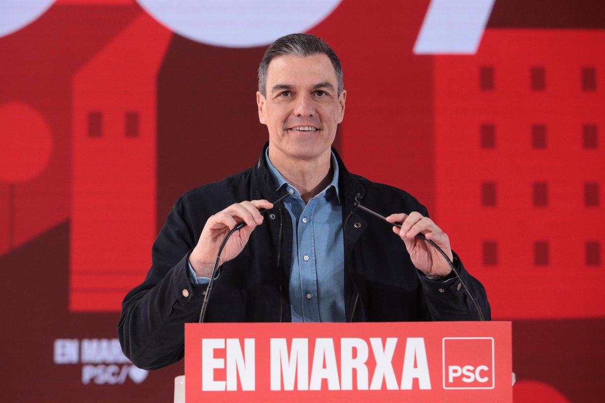 wallstwolverine's tweet photo. La mitad de los españoles dependen de una pensión, subsidio o salario público.

Pensiones, ayudas al desempleo, sueldos de funcionarios y subsidios representan el sustento de 19,3 millones de ciudadanos, lo que equivale a casi uno de cada dos españoles mayores de 18 años. https://t.co/P3ySz5kDWi