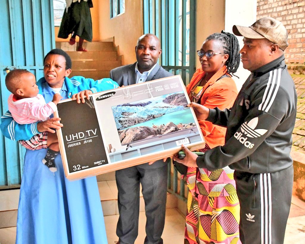 Province Kayanza tweet media