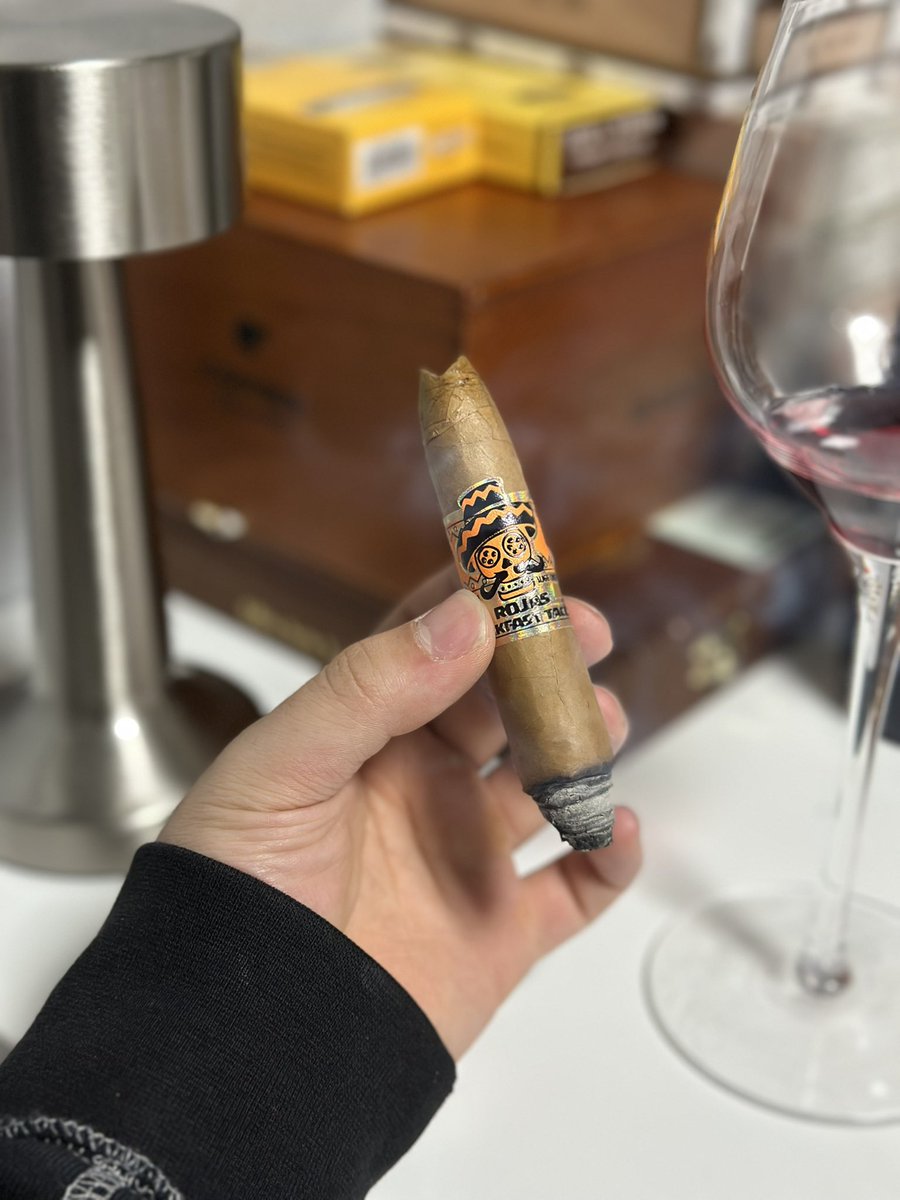 cigarpipe1211's tweet photo. Tacooooos~ https://t.co/3VSYdrfZ8o