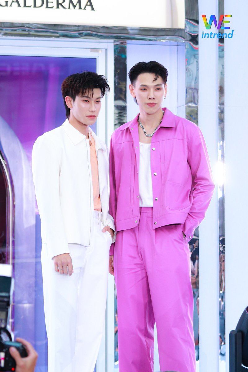 weintrend_tv's tweet photo. “ต้าห์อู๋-ออฟโรด” ร่วมงาน “JOURNEY OF GLOW BY GALDERMA” (เจอร์นีย์ ออฟ โกลว์ โดย กัลเดอร์มา) 

#JourneyofGLOW
#AestheticsByGaldermaThailand
#ต้าห์อู๋ออฟโรด #DaouOffroad   #friendsoflabx #Labxclinic #labxreview #thebeautiverse https://t.co/U2PyKZ8aG2