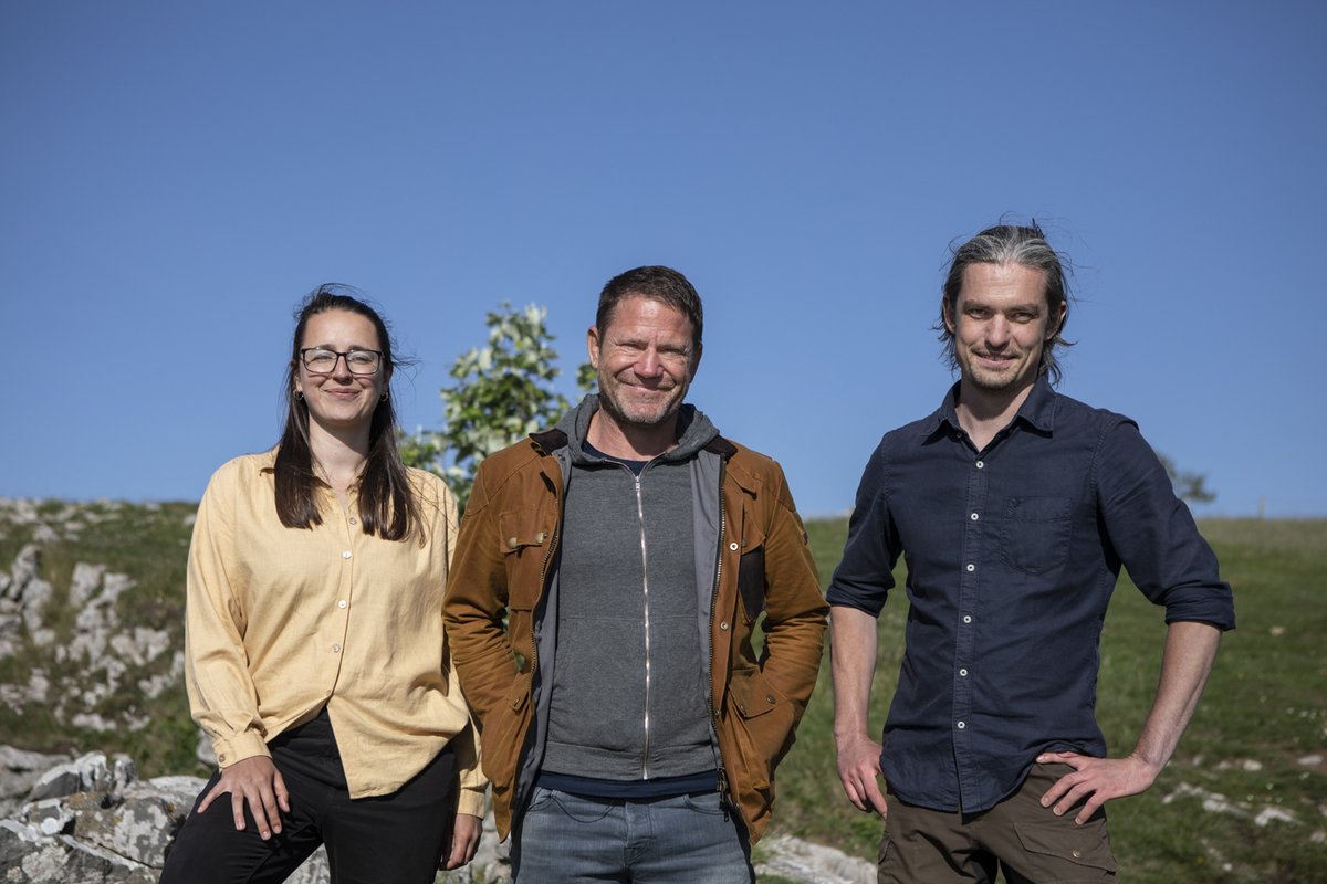 Dr. James Dilley (@ancientcraftuk) on Twitter photo Get ready for Part 2 of "Ice Age" over on Channel 5 at 19:30(GMT)!
After exploring the world of our Neanderthals, we discover some of the strategies used by Homo sapiens. From sophisticated hunting equipment to an Ice Age tool we still rely upon today...
channel5.com/show/ice-age-a… Get ready for Part 2 of "Ice Age" over on Channel 5 at 19:30(GMT)!
After exploring the world of our Neanderthals, we discover some of the strategies used by Homo sapiens. From sophisticated hunting equipment to an Ice Age tool we still rely upon today...
channel5.com/show/ice-age-a…