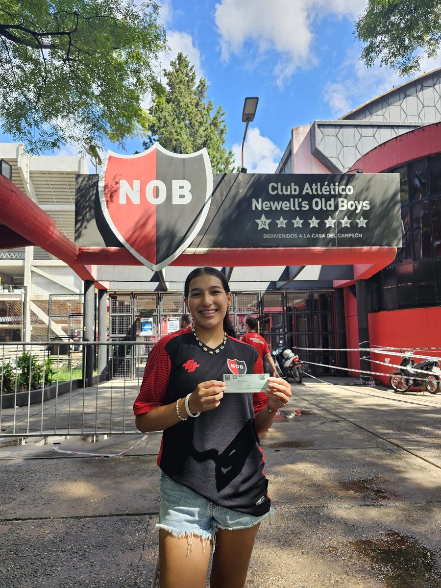 OrgRojinegro's tweet image. 🔴⚫️ @Priiiiii01_ ganadora de las 2 entradas para hoy, gentileza de @multiled_sa