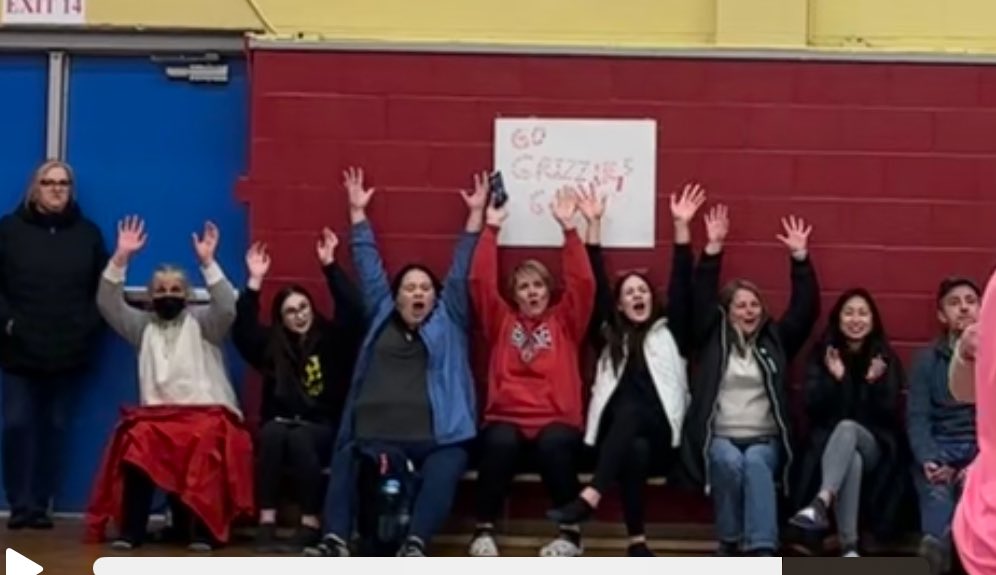 Congratulations <a href="/bjhsaxons/">Beaconsfield Jr.High</a> Gr 8 yellow team on a Tier 1 gold at the <a href="/mdjh/">MDJH</a> Valentine’s Day Tournament! 💌💘

The girls and their parents were sharing the love this weekend! 💕🙌 💕

#saxonsweethearts