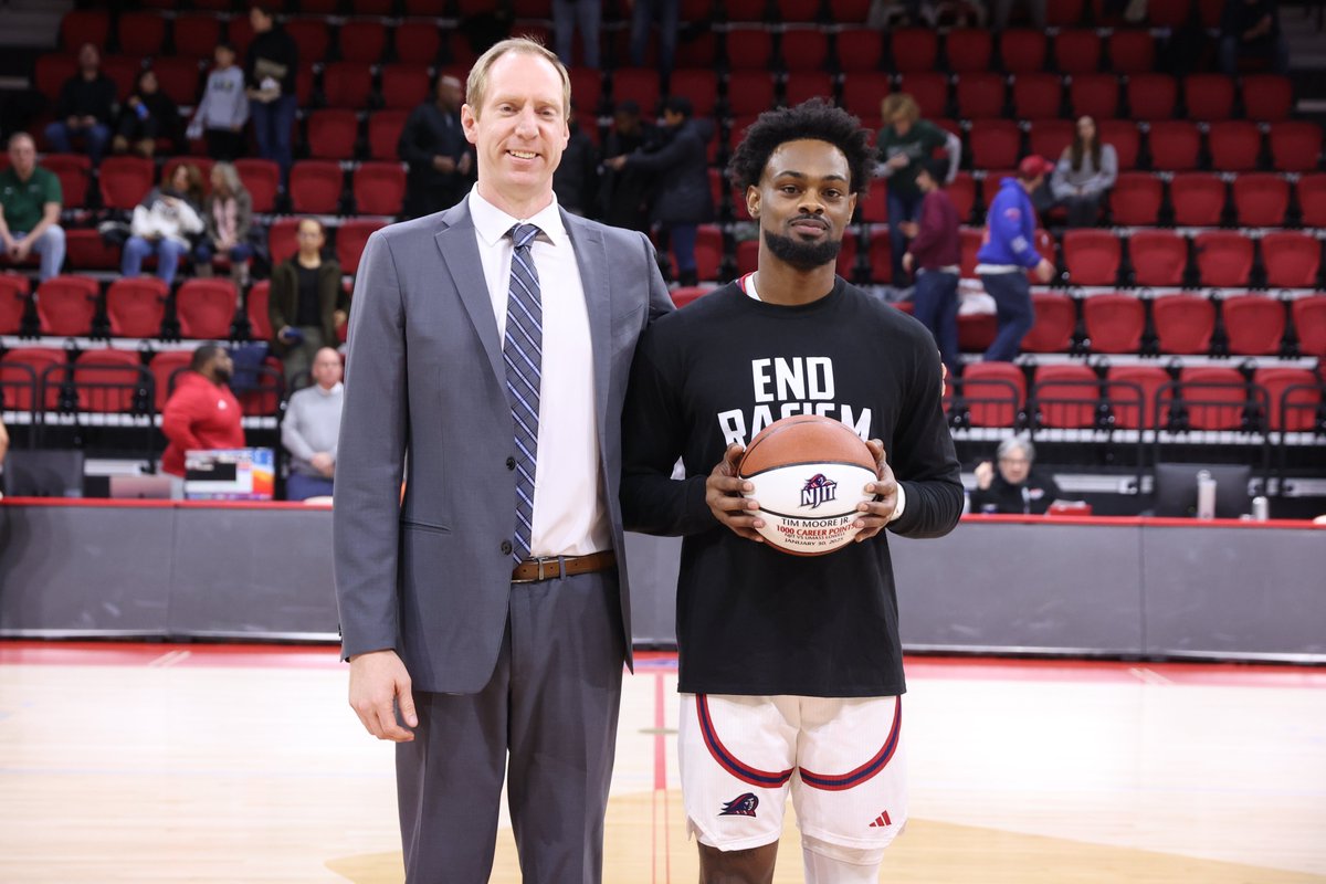 NJITHoops's tweet photo. The newest member of the 1,000 point club.

Congrats to our guy Tim Moore Jr!

#RollTech⚔️ https://t.co/IvrvCOwj28